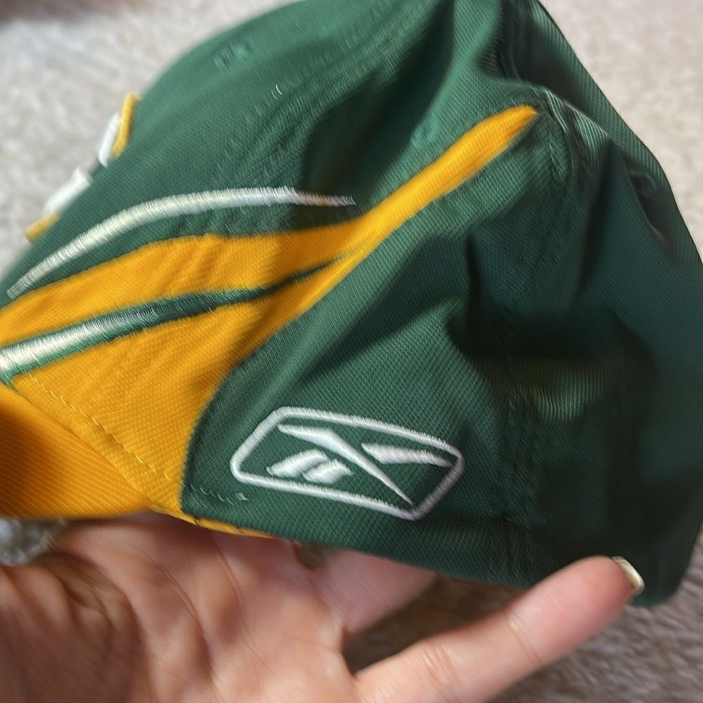 Reebok Green Bay Packers hat - Picture 3 of 7